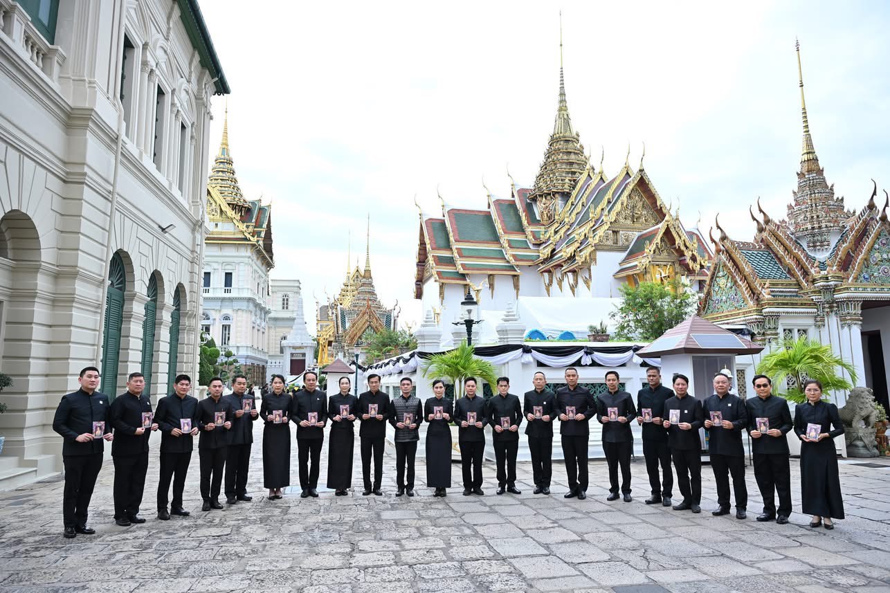 การประปาส่วนภูมิภาคสาขานครปฐม ร่วมเข้าเฝ้าฯ กราบถวายบังคมพระบรมศพ สมเด็จพระนางเจ้าสิริกิติ์ พระบรมราชินีนาถ พระบรมราชชนนีพันปีหลวง ณ พระที่นั่งดุสิตมหาปราสาท กรุงเทพมหานคร