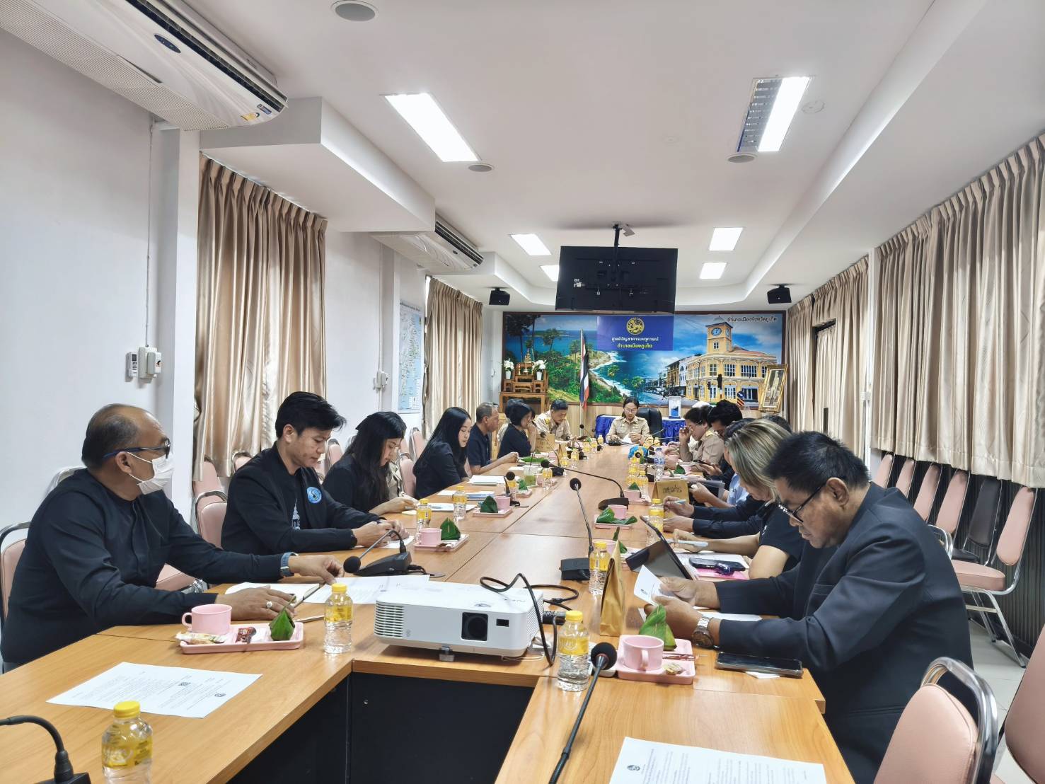 กปภ.สาขาภูเก็ต เข้าร่วมประชุมคณะกรรมการบริหารงานอำเภอแบบบูรณาการอำเภอเมืองภูเก็ต และหัวหน้าส่วนราชการอำเภอเมืองภูเก็ต ครั้งที่ 12/2568