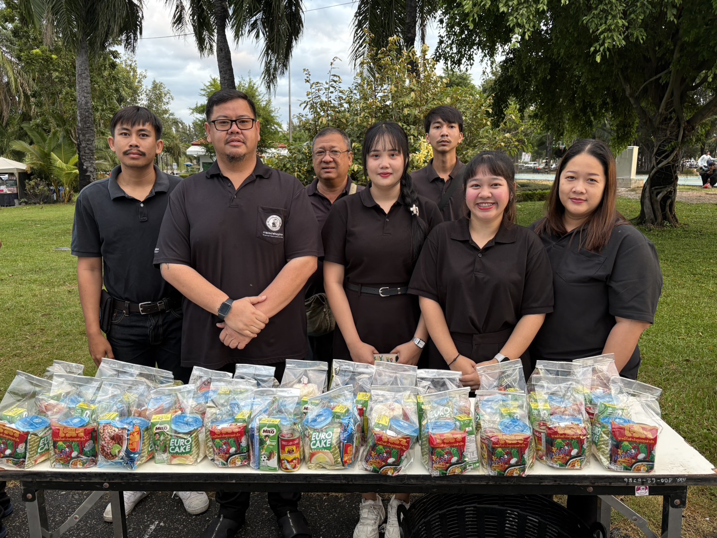 การประปาส่วนภูมิภาคสาขาแหลมฉบัง เข้าร่วมกิจกรรมเฉลิมพระเกียรติ เนื่องในวันคล้ายวันพระบรมราชสมภพ พระบาทสมเด็จพระบรมชนกาธิเบศร มหาภูมิพลอดุลยเดชมหาราช บรมนาถบพิตร วันชาติและวันพ่อแห่งชาติ