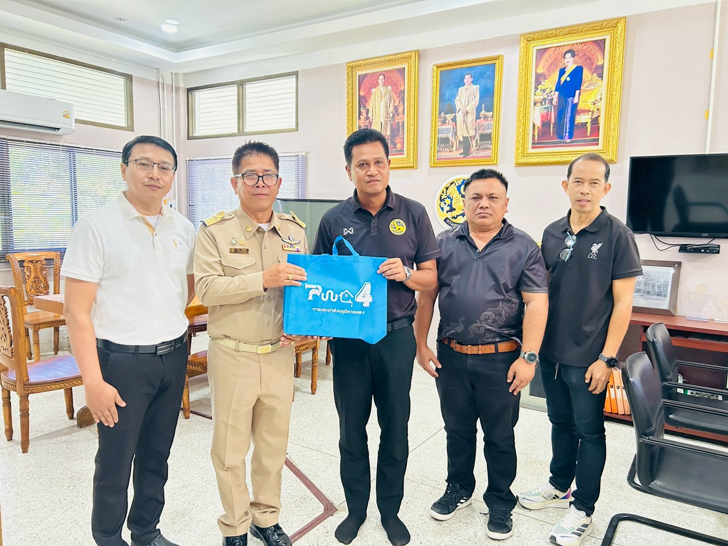 การประปาส่วนภูมิภาคสาขาตะกั่วป่า เข้าร่วมแสดงความยินดีกับนายอำเภอตะกั่วป่า