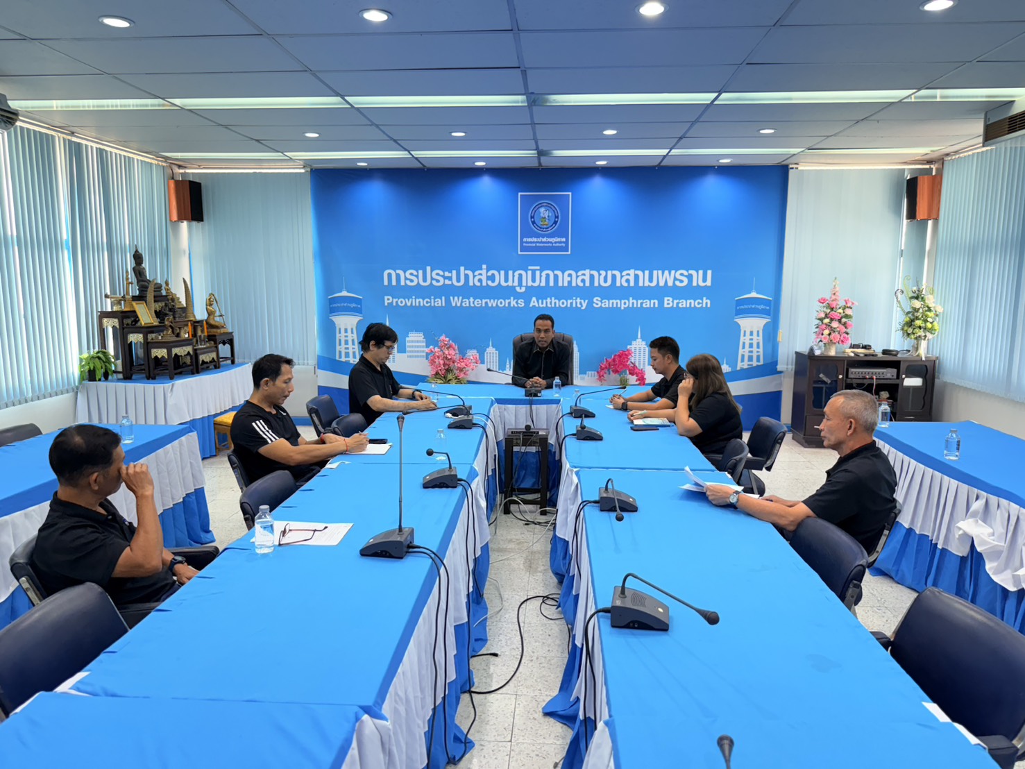 กปภ.สาขาสามพราน ประชุมติดตามและขับเคลื่อนการเบิกจ่ายค่างานจ้างเหมาซ่อมท่อแตกรั่วชำรุด