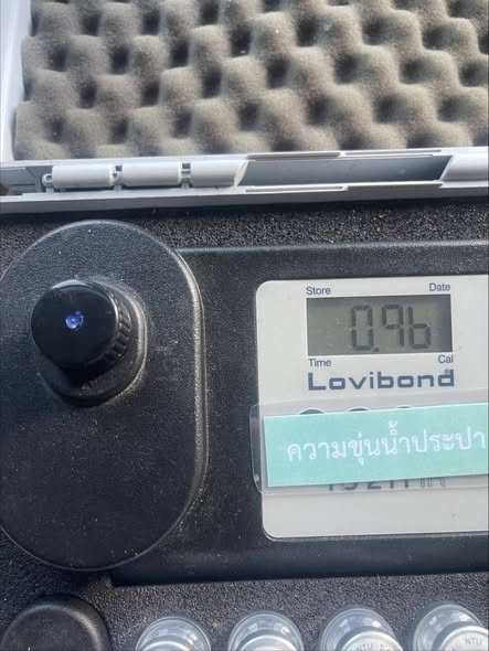 กปภ.สาขาคลองท่อม ดำเนินการตรวจสอบคุณภาพน้ำดิบประจำวันเพื่อใช้ในการผลิตน้ำประปา