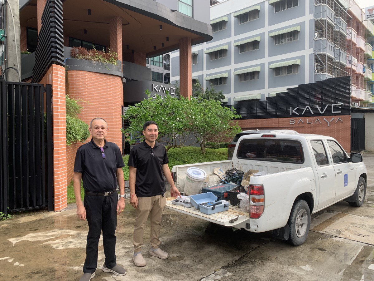 กปภ.สาขาอ้อมน้อย ลงพื้นที่ตรวจสอบคุณภาพน้ำ โครการ เคฟ ศาลายา คอนโดมิเนียม�ต.ศาลายา หลังจากได้รับแจ้งจากผู้ใช้น้ำว่าน้ำประปามีกลิ่น สี และมีตะกอนมาก