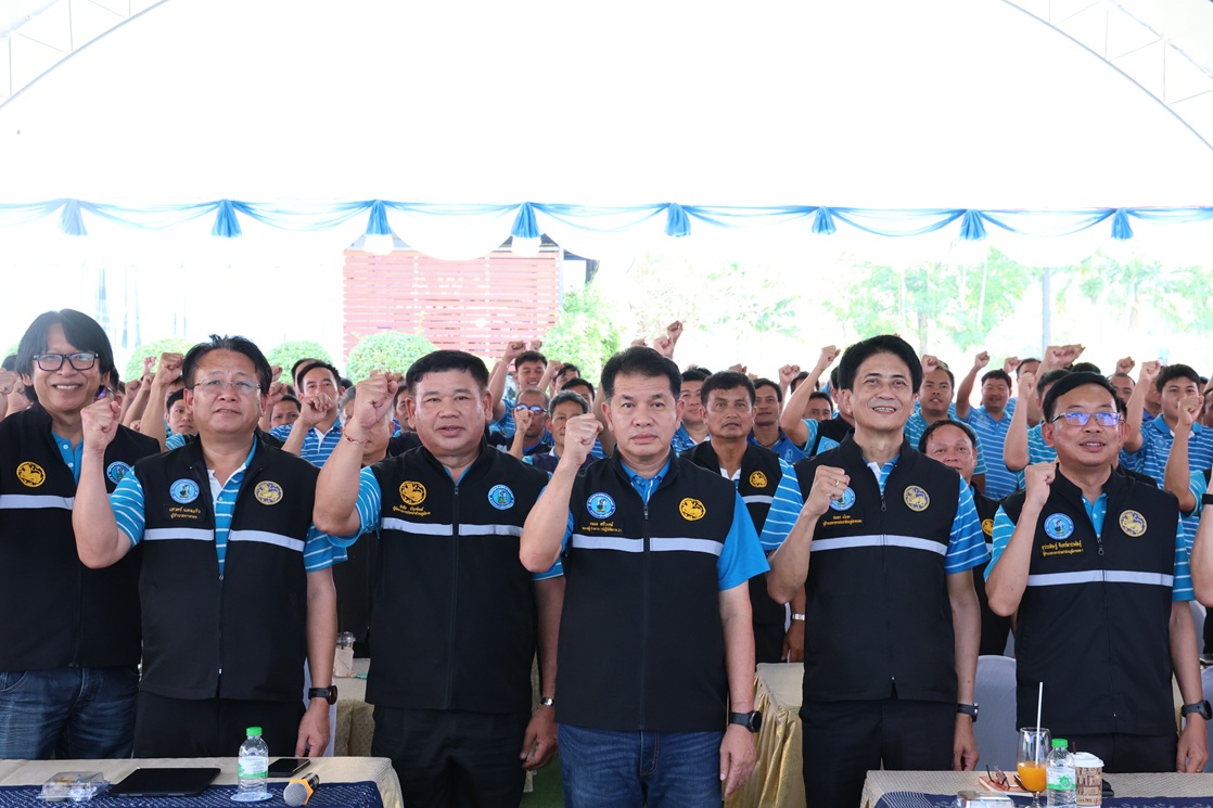 รปก.2 จัดเวที ภาคีพี่น้องครั้งที่ 1 เทข้อมูลไม่มีกั๊ก   ผอ.กปภ.ข.6 พร้อมผู้บริหาร และพนักงานในสังกัด กปภ.สาขาในภาคีเครือข่ายร้อย - สินธุ์ ร่วมรับฟังการนำเสนอนวัตกรรมและสรุปผลการดำเนินงานกิจกรรม โครงการภาคีเครือข่ายลดน้ำสูญเสีย และมุ่งเสริมสร้างศักยภาพการทำงานภาคีพี่น้องครั้งที่ 1  ภาคีพยัคฆ์นาคา (กปภ.ข.7) & ภาคีร้อยสินธุ์ (กปภ.ข.6) โดยมีรองผู้ว่าการ (ปฏิบัติการ 2 ) เป็นประธานในพิธี และผู้บริหาร ในสังกัด กปภ.ข.7 เข้าร่วมอย่างพร้อมเพรียง ณ กปภ.สาขาสกลนคร