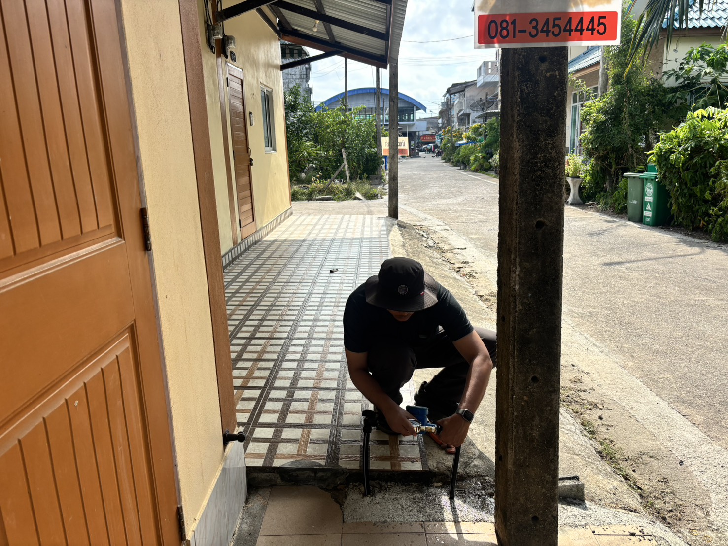 กปภ.สาขาขนอม ลงพื้นที่ตลาดบางโหนด ตรวจวัดแรงดันน้ำ แก้ปัญหาน้ำไหลอ่อน!