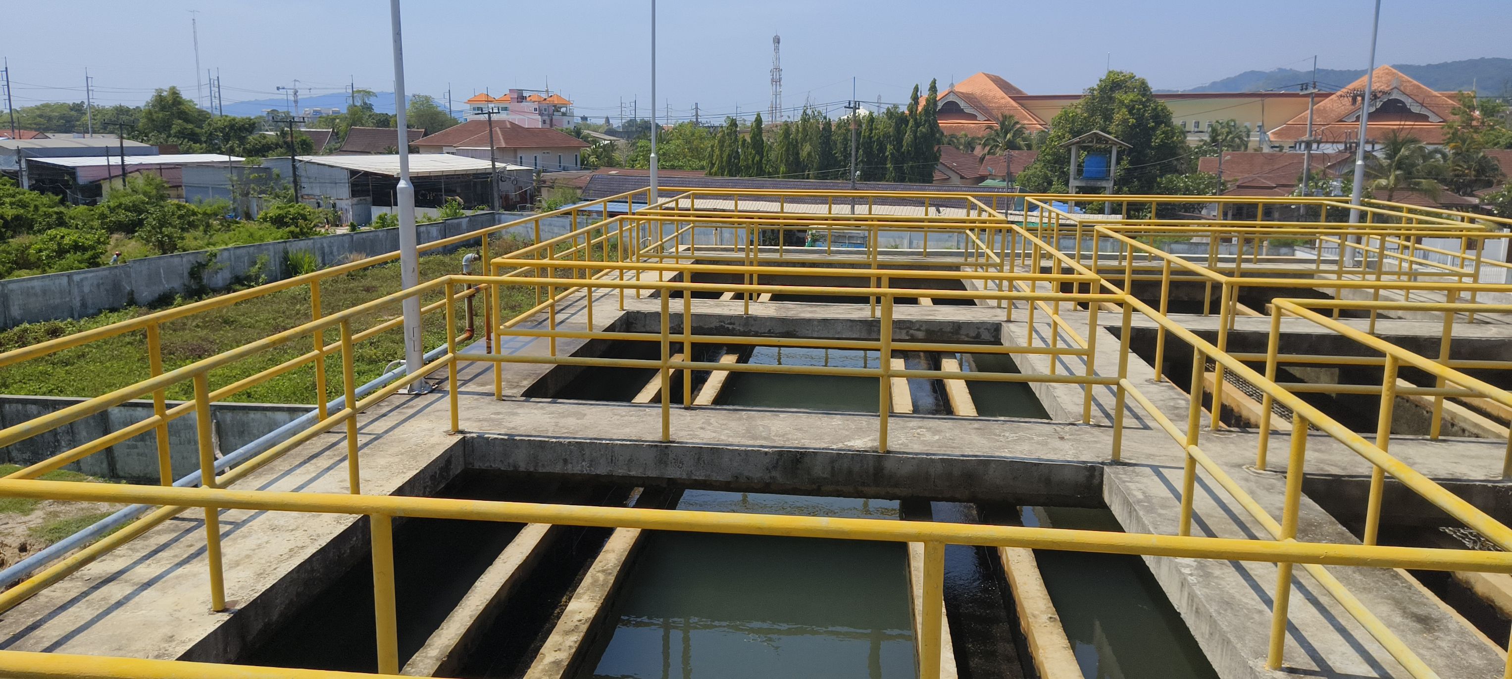 การประปาส่วนภูมิภาคสาขาภูเก็ต ปฏิบัติการล้างทำความสะอาดถังตกตะกอน ณ สถานีผลิตน้ำคลองกะทะ ตามแผนโครงการจัดการน้ำสะอาด (WSP) ครั้งที่ 3 ประจำปีงบประมาณ 2569