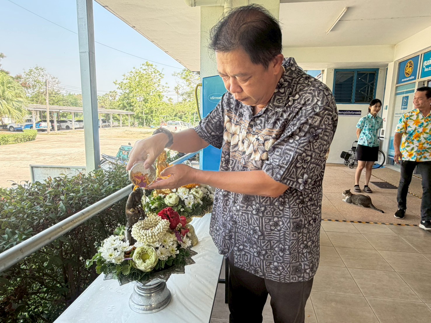 การประปาส่วนภูมิภาคสาขาปากท่อ  จัดกิจกรรมสรงน้ำพระ พร้อมรดน้ำดำหัวผู้ใหญ่ สืบสานประเพณีวันสงกรานต์ ปี 2569