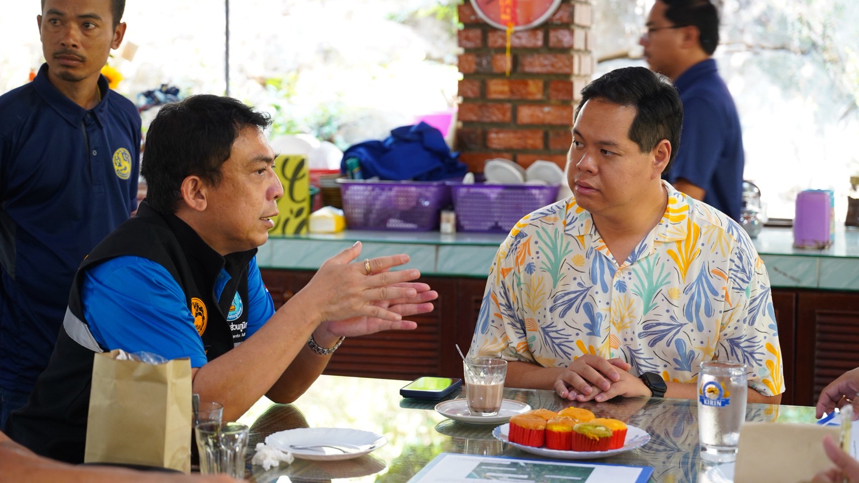 กปภ.ข.5 เข้าพบ สรรเพชญ รมช.คมนาคม ถือโอกาสสวัสดีปีใหม่ไทย (สงกรานต์) และแสดงความยินดีในโอกาสได้รับแต่งตั้งให้ดำรงตำแหน่ง รมช. พร้อมหารือแก้ปัญหาน้ำประปาสงขลา-หาดใหญ่ พร้อมชงปลดล็อคข้อจำกัดขยายเขตบริการ