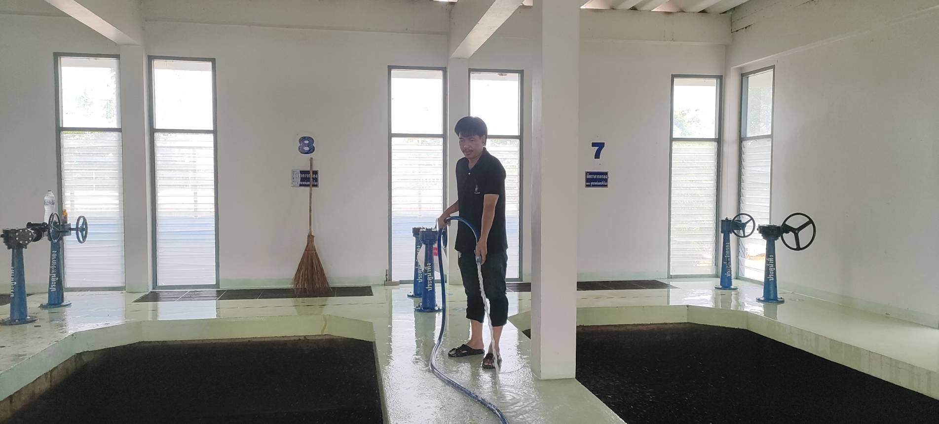 กปภ.สาขากาญจนบุรี ทำกิจกรรม 5ส. และทำความสะอาดพื้นที่ปฏิบัติงาน สถานีผลิต-จ่ายน้ำสำนักงาน กปภ.สาขากาญจนบุรี