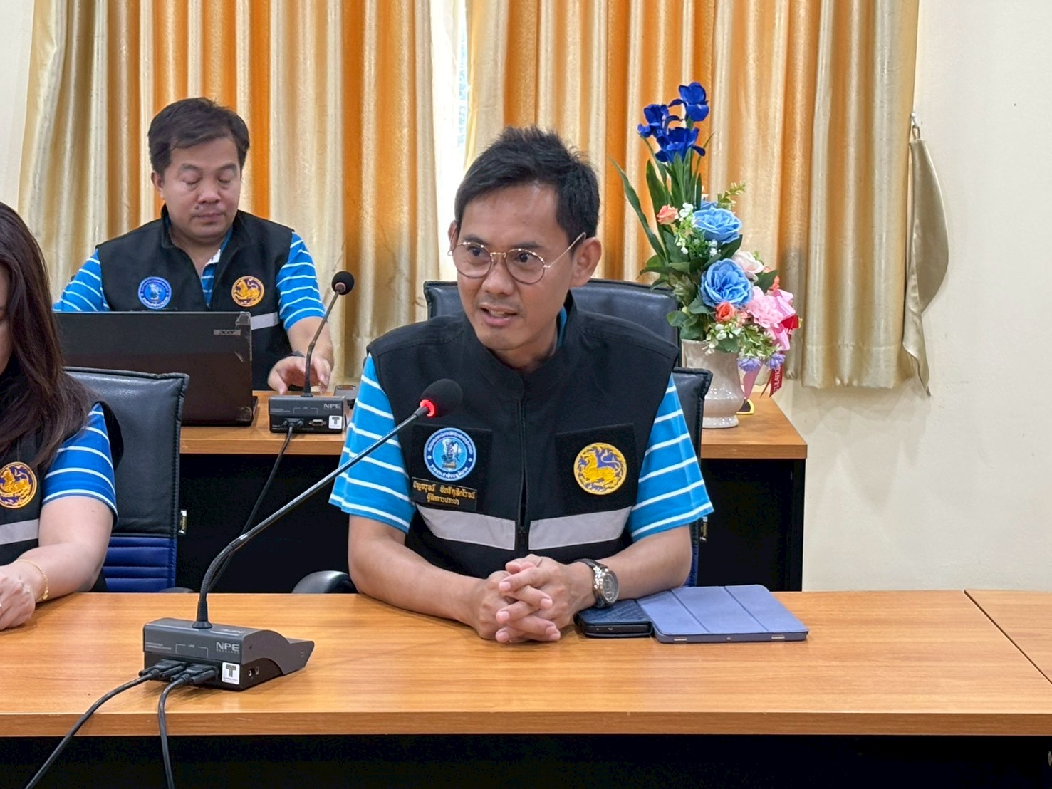 กปภ.สาขาเสนา จัดกิจกรรมเติมใจให้กัน ลงพื้นที่รับคำร้องติดตั้งและดูและระบบประปา บริเวณชุมชน ม.3 ต.สามกอ