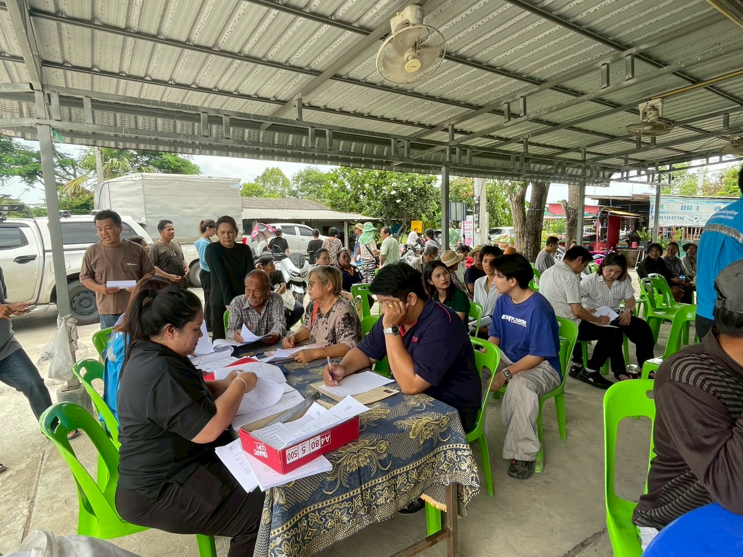 กปภ.สาขาอ้อมน้อย ลงพื้นที่รับคำร้องขอติดตั้งมิเตอร์ประปา อำนวยความสะดวกประชาชนเชิงรุก