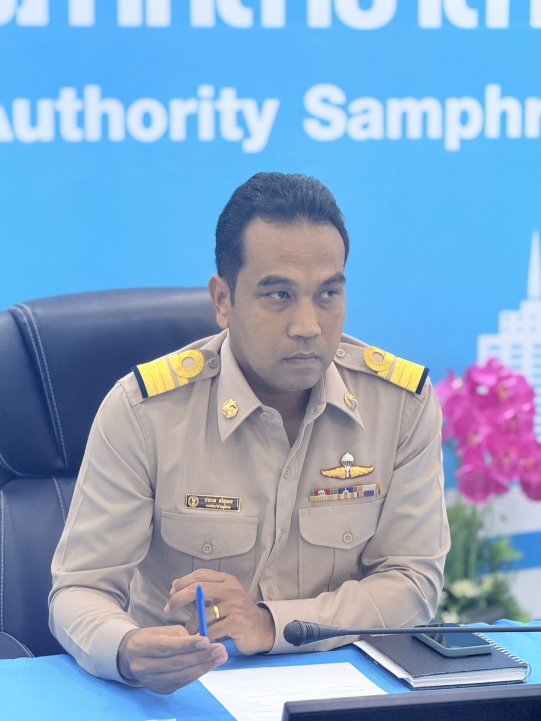 กปภ.สาขาสามพราน ประชุมหารือร่วมกับบริษัทผู้รับจ้าง เตรียมดำเนินงานปรับปรุงเส้นท่อบริเวณต.คลองใหม่