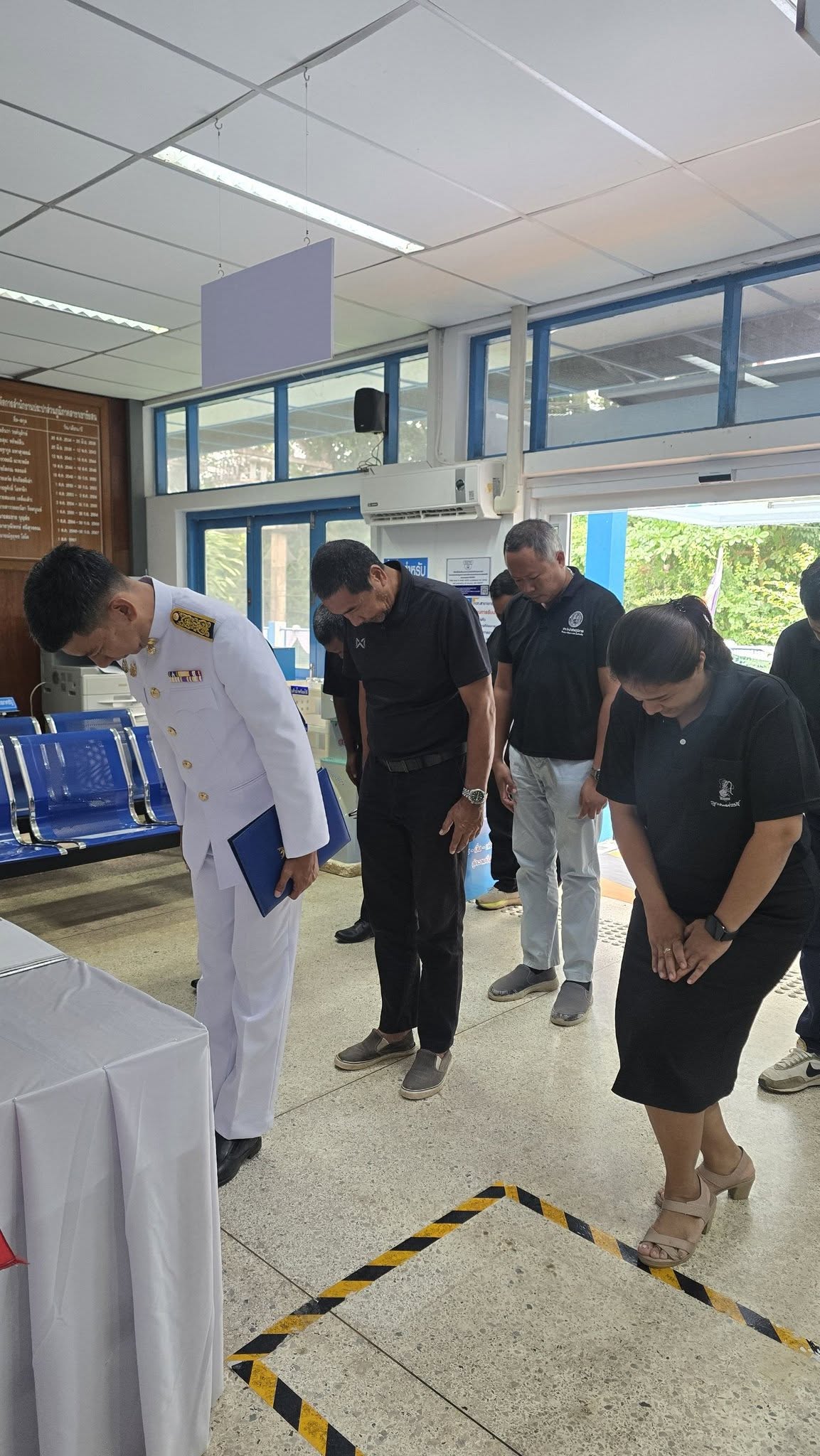 การประปาส่วนภูมิภาคสาขาเขาชัยสน นำโดยนายณัฐยุทธ โชโต พร้อมด้วยหัวหน้างาน และพนักงานในสังกัด ร่วมพิธีถวายพระพรชัยมงคลและถวายสัตย์ปฏิญาณเพื่อเป็นพนักงานที่ดีและพลังของแผ่นดิน