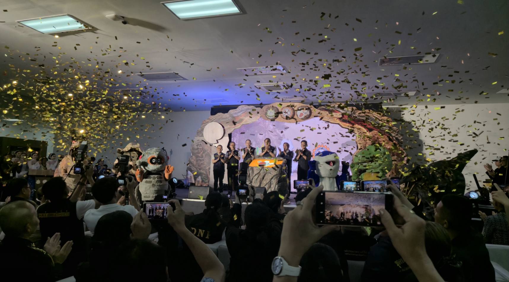 กปภ.สาขาสุราษฎร์ธานี เข้าร่วมพิธีเปิด "พิพิธภัณฑ์ซากดึกดำบรรพ์ ธรณีวิทยา และธรรมชาติวิทยา จังหวัดสุราษฎร์ธานี"