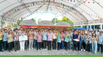 กปภ.สาขาบ้านฉาง ร่วมสืบสานประเพณีสงกรานต์ รดน้ำขอพรผู้สูงอายุและหัวหน้าส่วนราชการ เสริมสร้างความสัมพันธ์อันดีภาค